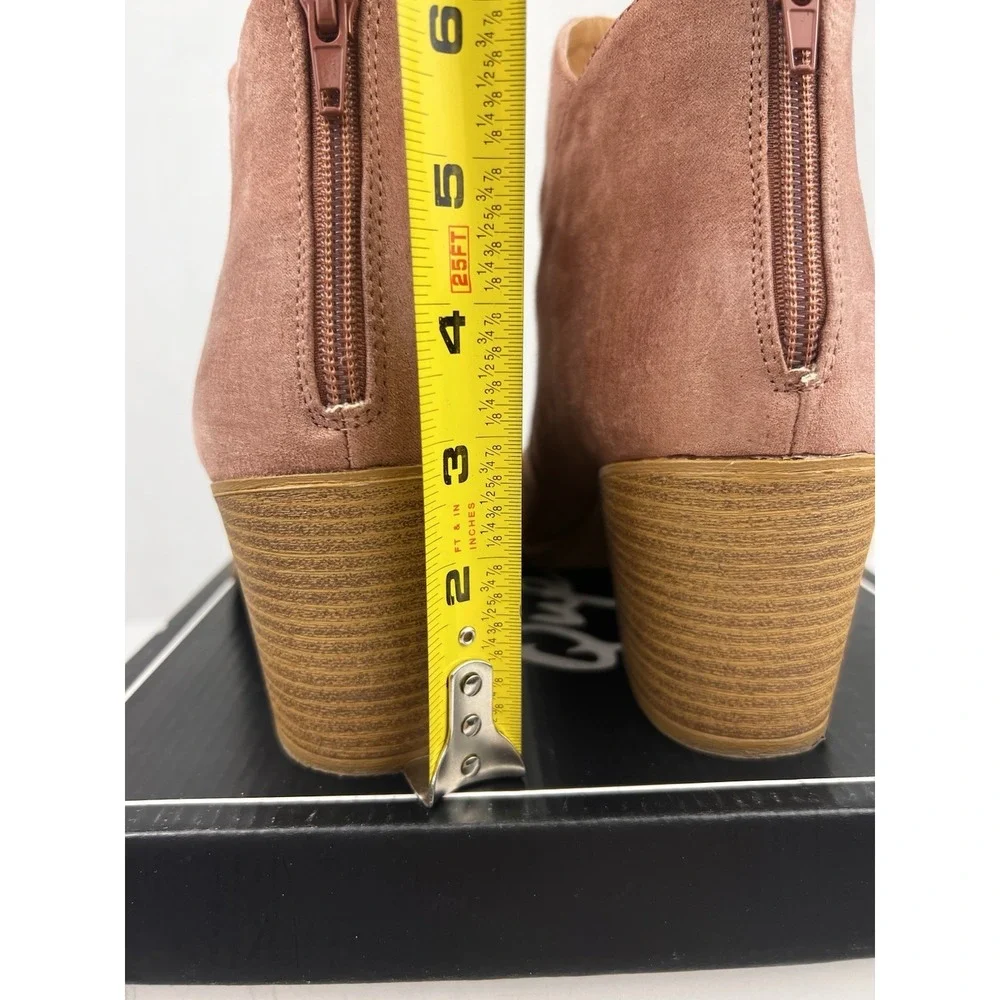 Qupid Tobin-13 Ankle Booties Block Heel Mauve Pink Suede Back Zip Size 10M